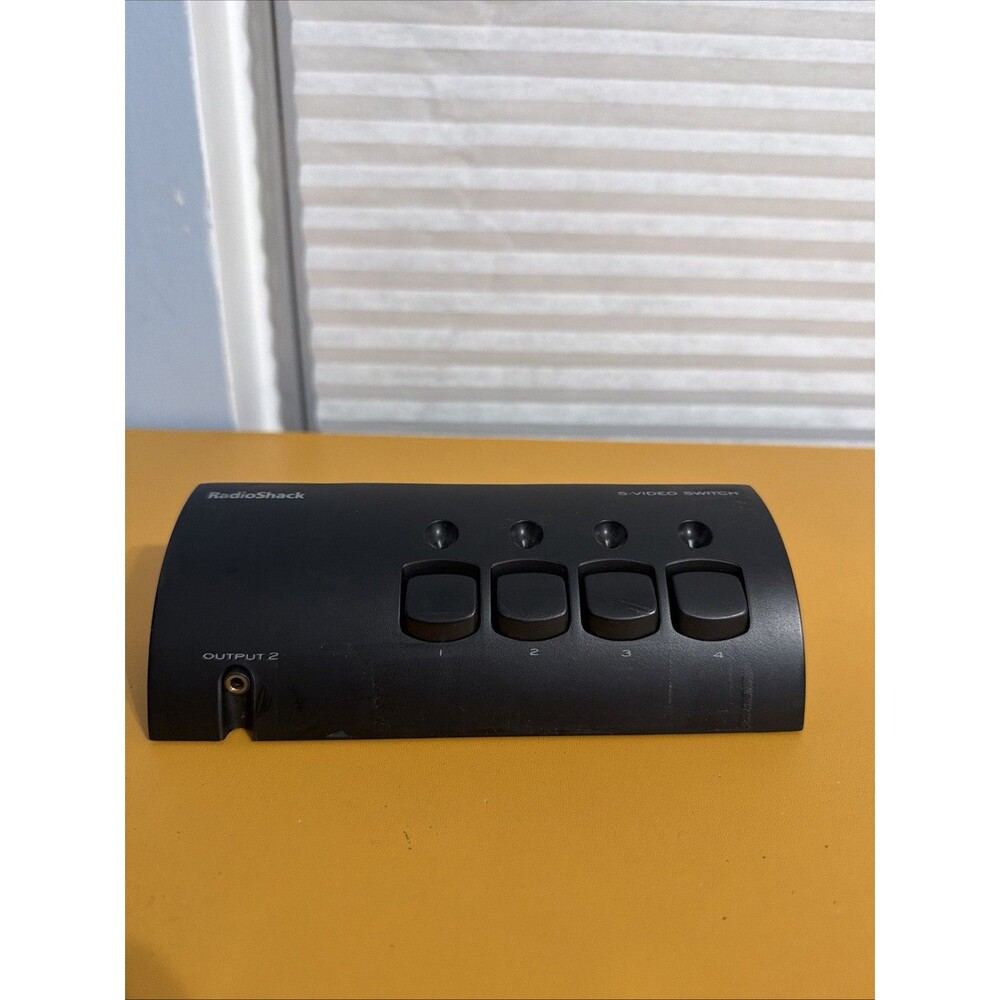 4 Way AV Switch Audio Radio Shack Cat. No. 15-1966 Video Selector